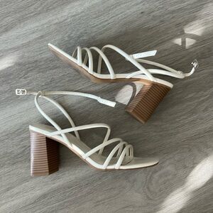 Nine West Strappy Cream Colored Block Heels Samdals Size 8.5
